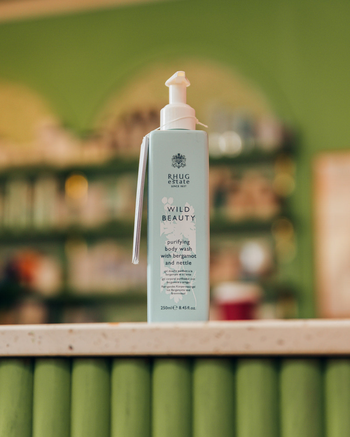 Purifying Body Wash with Bergamot and Nettle