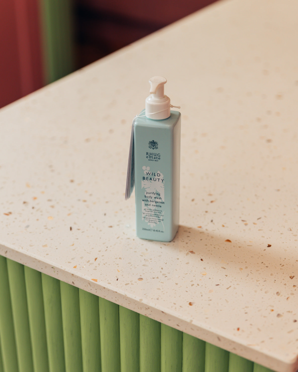 Purifying Body Wash with Bergamot and Nettle